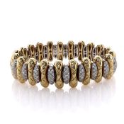 18kt Two-Tone 17mm Gold Quilted Bar and Pave Diamond Oval Alternating Link 7