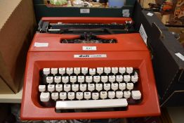 A vintage Olivetti Collage typewriter in soft carrycase.