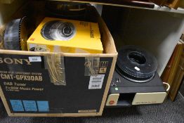 A Leitz Pradolux RT300 carousel slide projector with Leitz Colorplan 2,5 90mm lens and Leitz Elemart