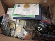 A collection of GB Cupro Nickel Coins, Crowns and other Medallions, no Silver seen