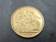 A 1900 Queen Victoria Gold Sovereign, George & Dragon, Old Head, Royal Mint