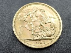 A 1967 Elizabeth II Gold Sovereign, George & Dragon, Royal Mint