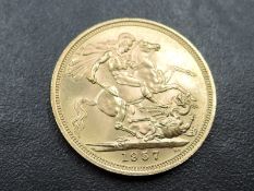 A 1957 Elizabeth II Gold Sovereign, George & Dragon, Royal Mint