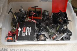 A selection of a dozen vintage spinning reels