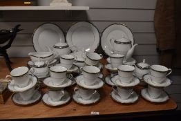 An extensive Noritake 'Impression' pattern dinner set, comprising a lidded tureen, a tea and