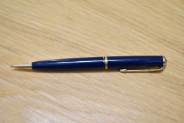 A Parker Duofold No3 propelling pencil in blue