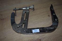 A valve press