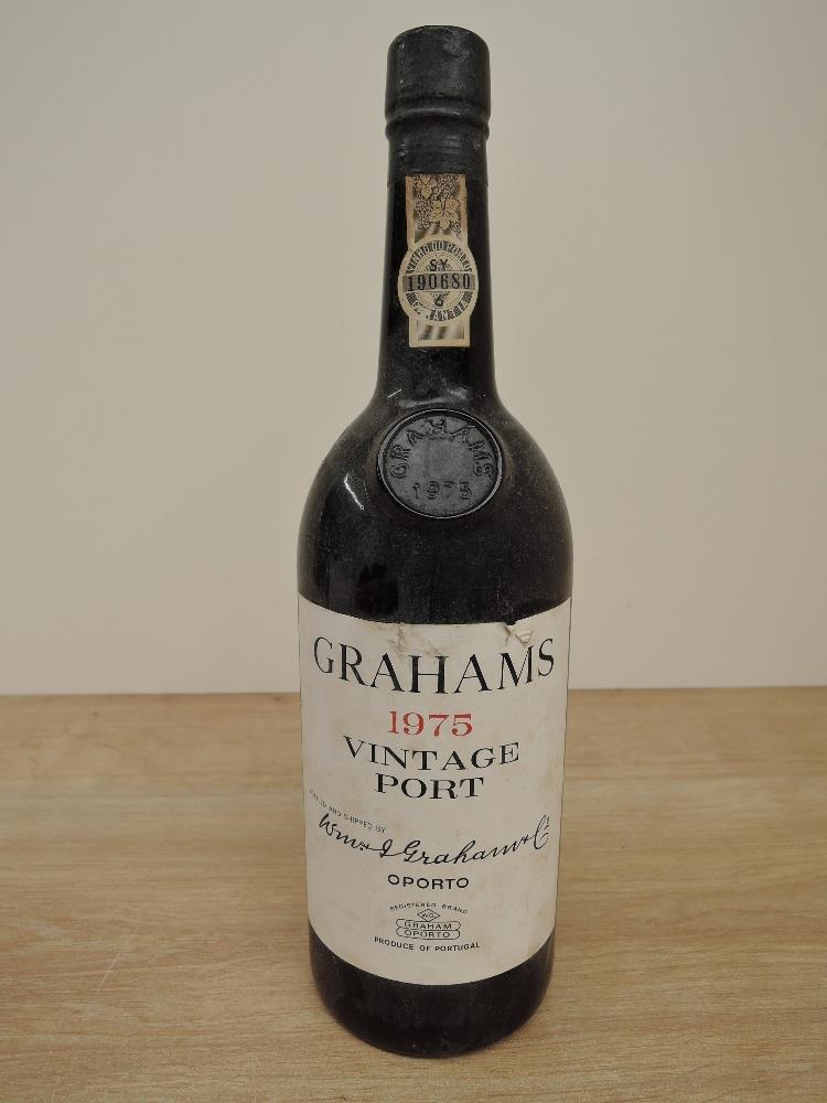 A bottle of Grahams 1975 Vintage Port, no strength or capacity stated