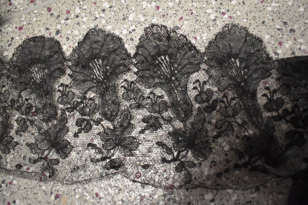 A collection of remnants of vintage and antique black lace and crochet, some have been removed off - Image 2 of 8