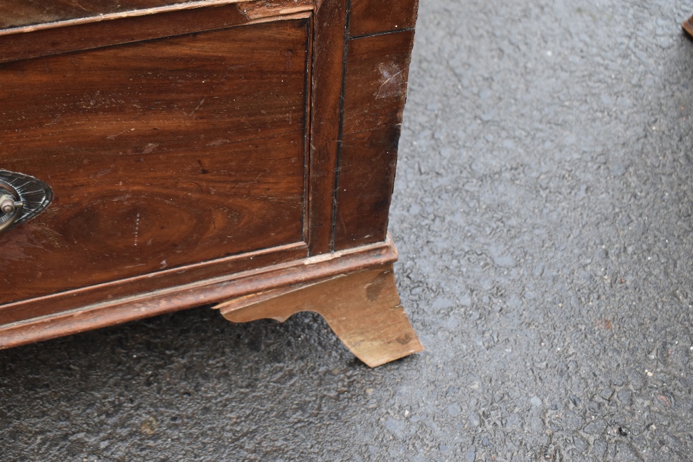 A 19th Century mahogany chest of two over three drawers (af) - Image 2 of 3
