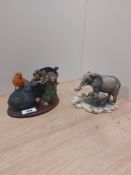 A Border Fine Arts ornithological/bird group 'Robin with Chicks' RB45 designed by Ray Ayres to