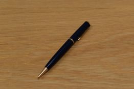 A boxed Parker no.3 propelling pencil in dark blue.