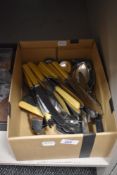 A mixed lot of cutlery including Cooper Brother's butter knifes, Pedigree Plate, Thomas Tuner & Co.