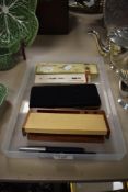 A small selection of fountain pens and propelling pencils including a Conway 106, Rotring, and