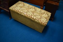 A vintage Lloyd Loom Ottoman, approx. 90 x 40 x 40cm