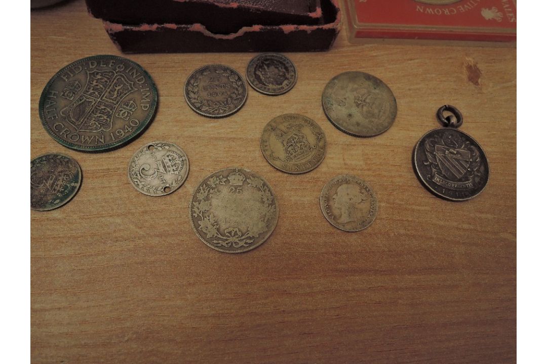 A collection of GB & World Coins including 1797 Cartwheel Penny, 1940 Silver Half Crown, 1951 Silver - Image 2 of 2