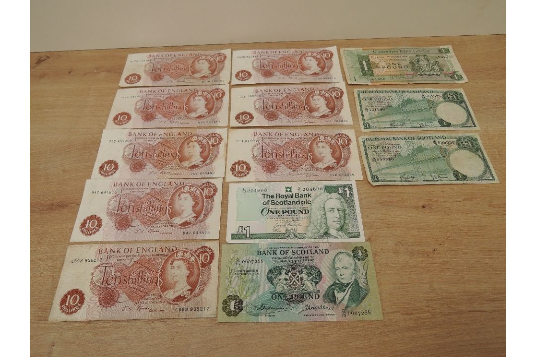 Eight Bank of England Ten Shilling Banknotes, Hollom 37L 785983 and 22H 012209, Fforde D02N - Image 1 of 2