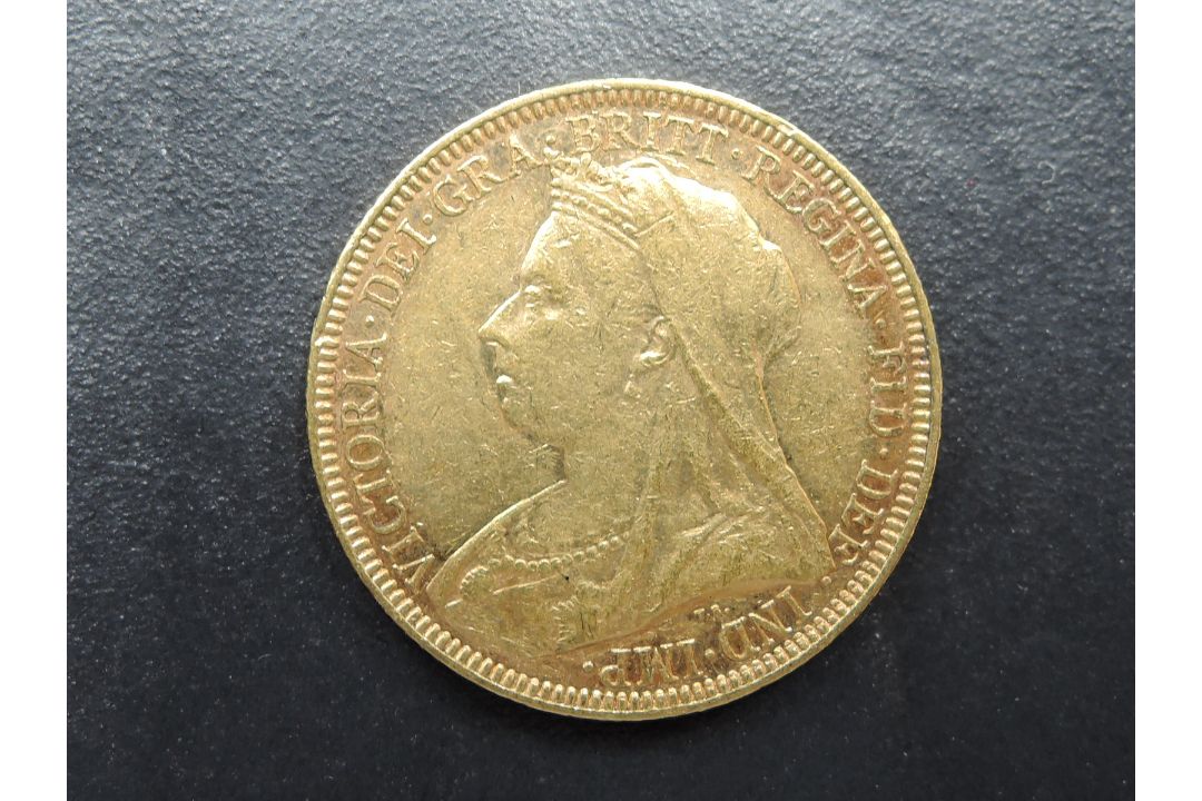 A 1897 Queen Victoria Gold Sovereign, Old Head, George & Dragon, Royal Mint, Westminster Mint Case - Image 2 of 3