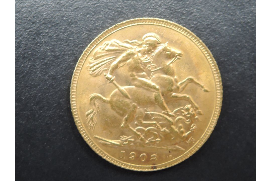 A 1908 Edward VII Gold Sovereign, Royal Mint - Image 1 of 2