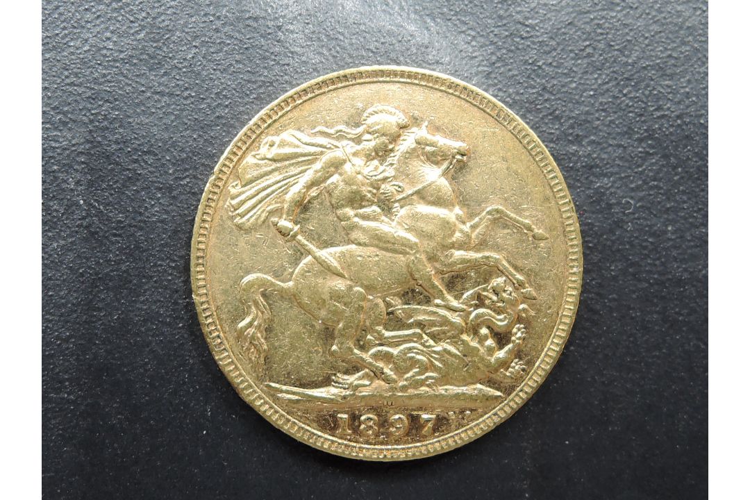 A 1897 Queen Victoria Gold Sovereign, Old Head, George & Dragon, Royal Mint, Westminster Mint Case - Image 1 of 3