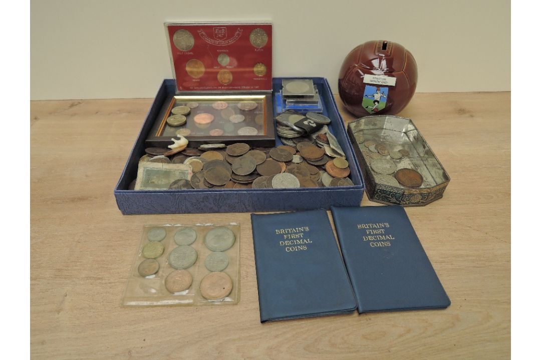A collection of GB Coins including small amount of Silver 1923 & 1928 Half Crowns, Victorian - Image 1 of 2