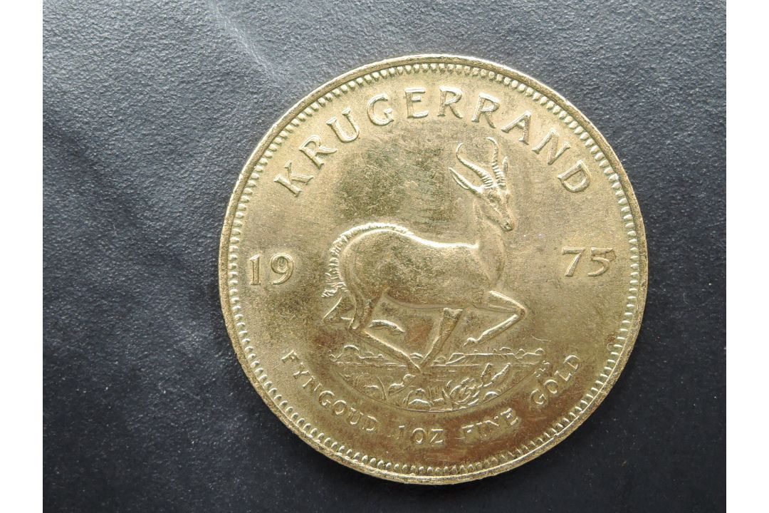 A 1975 South Africa 1oz Fine Gold Krugerrand - Image 1 of 2