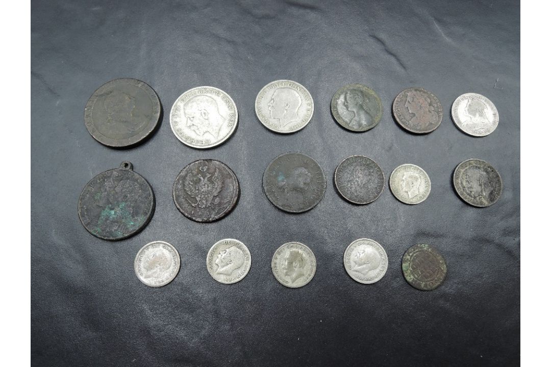 A small collection of GB Coins including 1678 Charles II Scottish Bawbee and a 1797 George III - Image 2 of 2