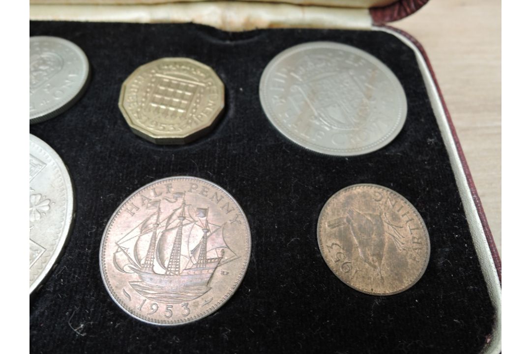 A 1953 Elizabeth II Ten Coin Proof Set, Farthing to Crown, in fitted case - Image 3 of 3