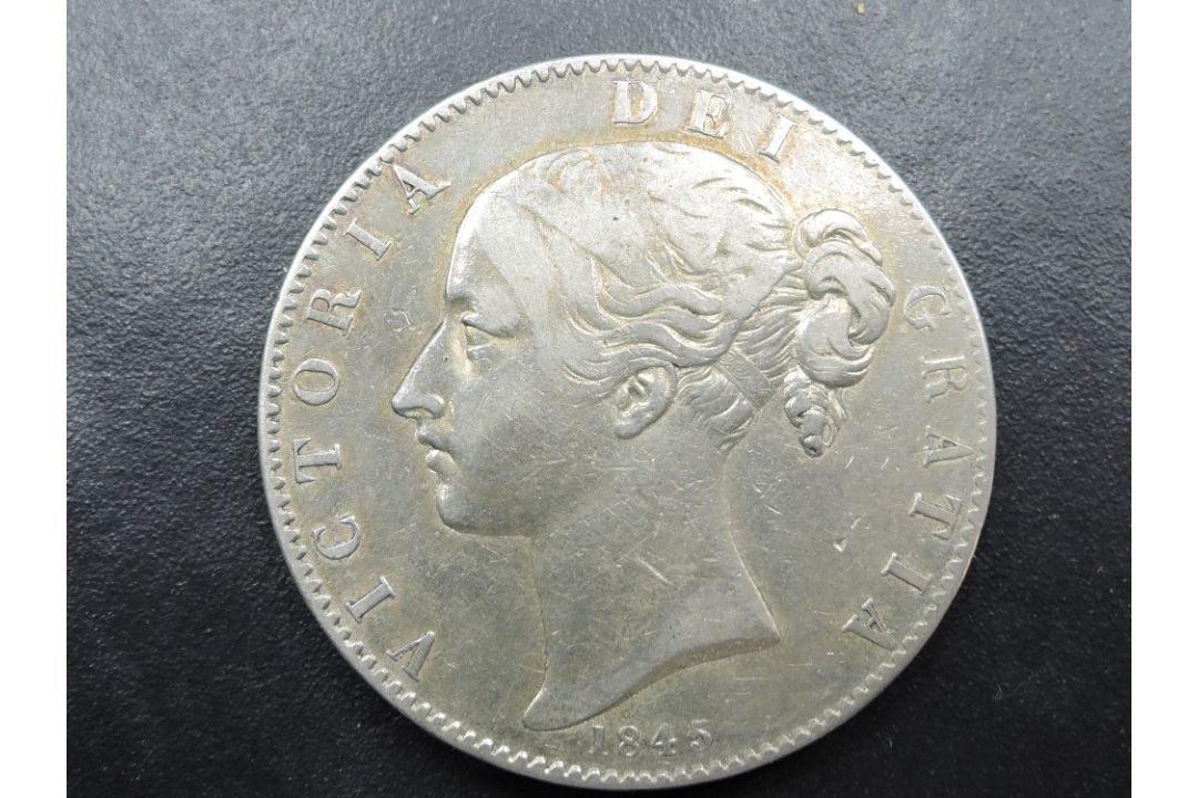 A 1845 Queen Victoria Silver Crown, young head - Image 2 of 2