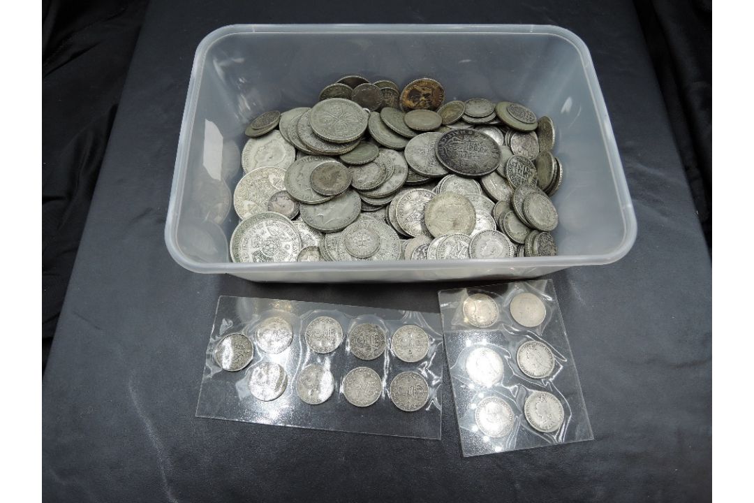 A collection of GB pre 1947 Silver Coins, Threepences to Half Crowns, 29.5oz of Coins