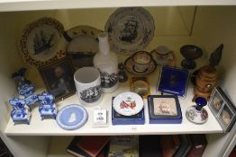 A mixed lot of vintage items, to include Lord Nelson and ship interest plates and place mats,
