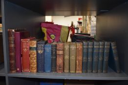 Shakespeare. A mixed selection of editions of the works and plays. See images for titles. (17)