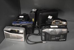 A late 20th Century Le Clic Fun Shooter plastic bodied camera, and a selection of other vintage