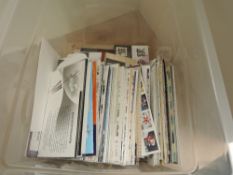 GB - COLLECTION OF FIRST DAY COVERS AND PRESENTATION PACKS - 1991-99 Collection of presentation