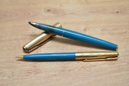 A Parker 61 Custom capillary fill fountain pen, and propelling pencil set in vista blue with