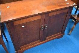 A modern side cabinet, approx dimensions W90 D35 H68cm