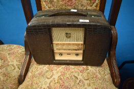 A vintage Ultra wireless radio (sold as decorative)