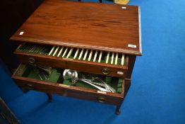An early 20th Century mahogany cutlery canteen (Walker & Hall)