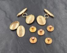 Five 9ct gold collar studs, an odd 9ct gold cufflink, approx 5.7g total, and a pair of yellow