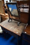 An early 20th Century oak Arts and Crafts style dressing table