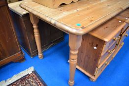 A vintage pine kitchen table approx. 135 x 76cm
