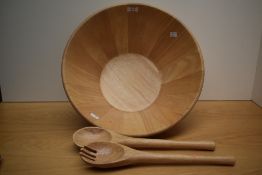 A large beech wood salad bowl and servers, measuring 18cm high