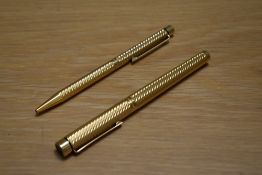A Sheaffer Targa 1013 Classic converter cartridge fill fountain pen and ballpoint pen in gold plated