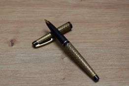 A Sheaffer Lady 904 aerometric fill fountain pen having Sheaffer 585 14K USA nib