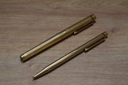 A Sheaffer Targa 1005 Classic converter fill fountain pan and ballpoint pen in fluted gold plate