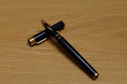 A Sheaffer Targa 1029 Classic converter cartridge fill fountain pen laque hermes green having