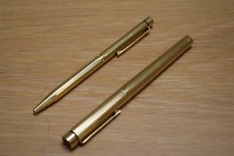 A Sheaffer Targa 1004 Classic cartridge converter fill fountain pen and ballpoint pen in gold plated