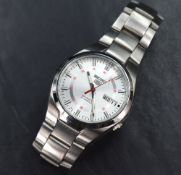 A Seiko 5 7S26 automatic wrist watch having baton numeral dial with date aperture and red minute