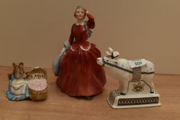 A Wedgwood bone china Noah's Arc Collection, Reindeer paperweight, 11cm, sold along with a Royal