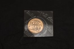 A 2006 Queen Elizabeth II Gold Sovereign, George & Dragon, Royal Mint
